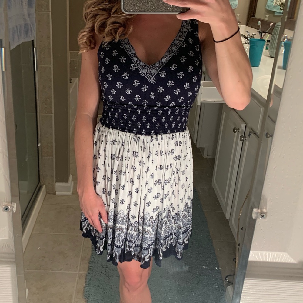 Adorable NWT blue/white dress